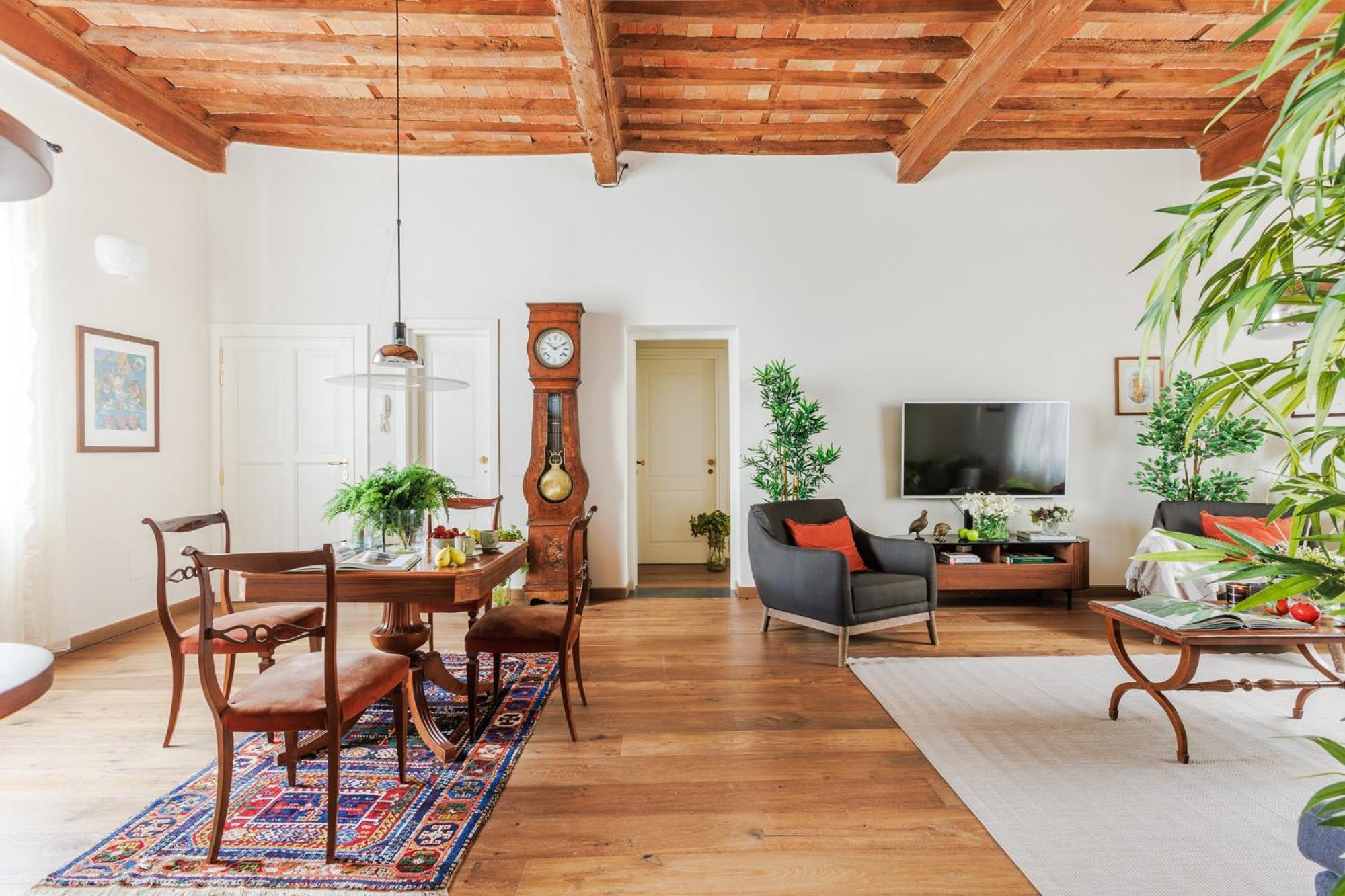 Lunavi House In *