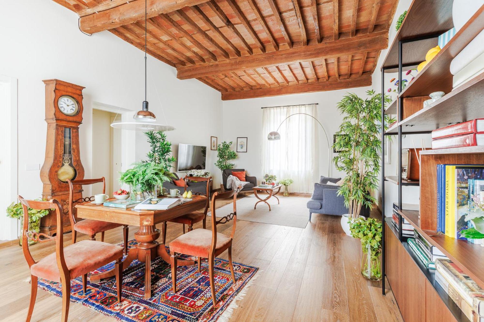 Lunavi House In *